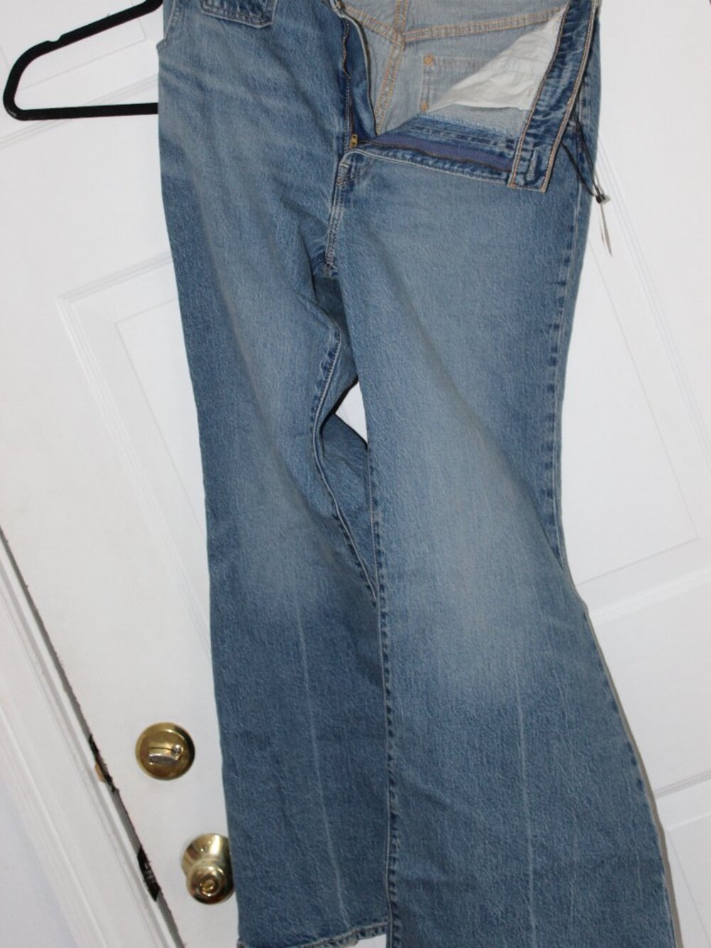 Levis Ribcage Bell Jeans Size 31 Light Wash Blue Denim Flare